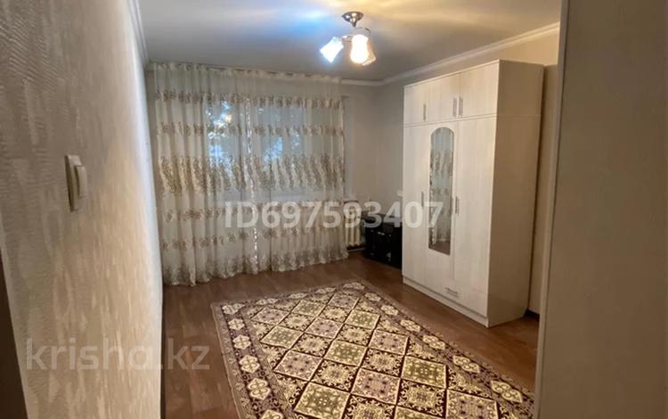 1-бөлмелі пәтер · 30 м² · 5/5 қабат, 11 микрорайон 39, бағасы: 80 000 〒 в Таразе — фото 2