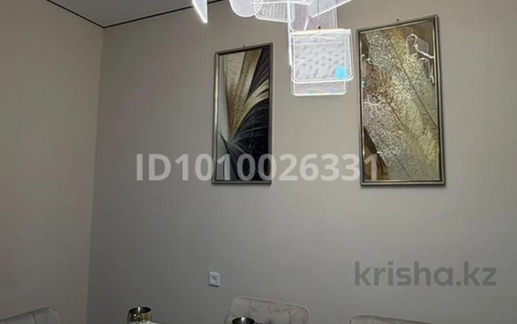 2-комнатная квартира · 64 м² · 4/9 этаж, Желтоксан 11в за 25 000 ₸ в  — фото 2
