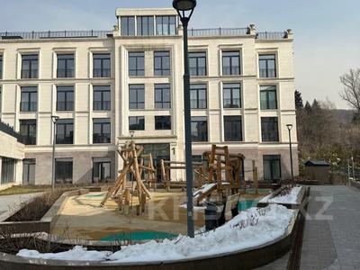 4-комнатная квартира · 264.3 м² · 1/3 этаж, Ондасынова — Керей-Жанибек Хандар за 330 млн ₸ в Алматы, Медеуский р-н