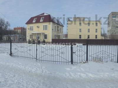 Коммерциялық жылжымайтын мүлік в Западно-Казахстанской обл.: Еркін, кеңселер · 380 м², бағасы: 120 млн 〒 Еркін, кеңселер · 380 м², бағасы: 120 млн 〒 в Уральске, мкр Кунаева