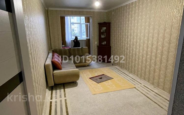 2-бөлмелі пәтер · 58 м² · 1/5 қабат, 20а ш/а. 17, бағасы: 18 млн ₸ в Актау, 20а мкр — фото 2