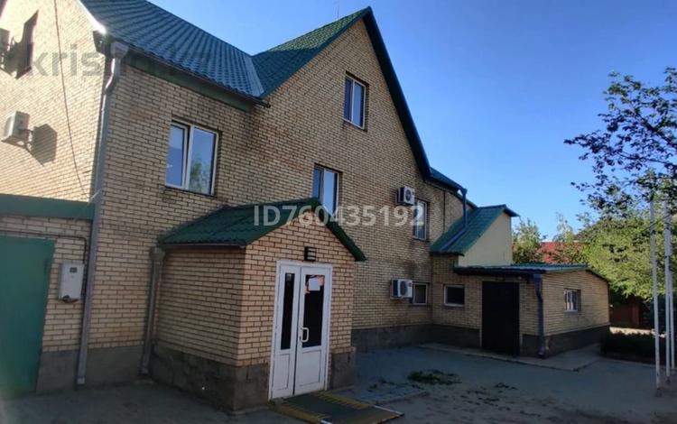 Свободное назначение, офисы, медцентры и аптеки, образование · 470 м² за 3 млн 〒 в Астане, Есильский р-н — фото 11
