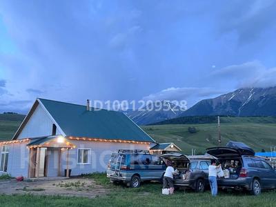 Дом · 4 комнаты · 80 м², Село Урыль за 8 000 〒 в 