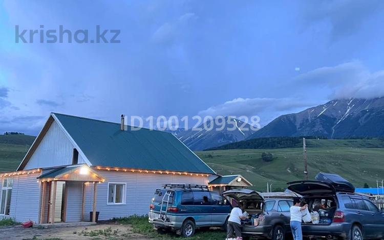 Дом · 4 комнаты · 80 м², Село Урыль за 8 000 〒 в  — фото 2