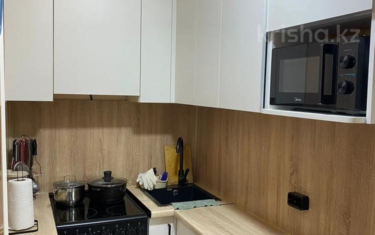 1-бөлмелі пәтер · 41 м² · 9/10 қабат, Микрорайон Карагайлы 84, бағасы: 17.9 млн ₸ в Семее, Красный Кордон — фото 2
