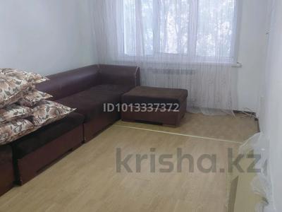 3-бөлмелі пәтер · 55 м² · 3/5 қабат, Ауэзова 52"В", бағасы: 250 000 ₸ в Атырау, мкр Жилгородок