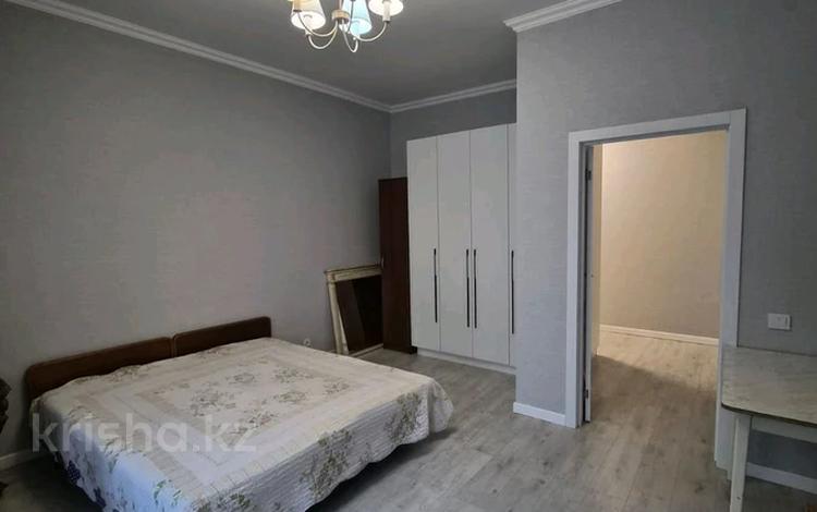 1-комнатная квартира · 45 м² · 1/12 этаж, Сауран 3/1 за 280 000 ₸ в Астане, Есильский р-н — фото 2