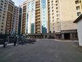 5-комнатная квартира · 205 м² · 9/13 этаж, Жумекен Нажимеденова 12 за 165 млн ₸ в Астане, Сарайшык р-н — фото 63