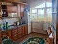 3-комнатная квартира · 75 м² · 9/9 этаж, мкр Аксай-4 6 за 300 000 ₸ в Алматы, Ауэзовский р-н — фото 2