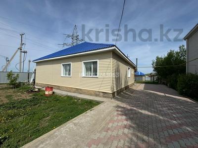 Жеке үй · 4 бөлме · 120 м² · 10 сот., мкр Жастар 2, Алматинская 27, бағасы: 33.5 млн 〒 в Актобе, жилой массив Жанаконыс