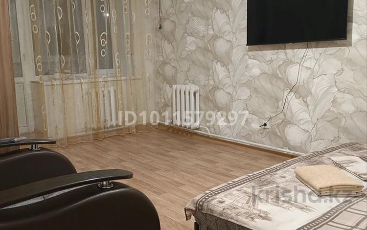 1-комнатная квартира · 40 м² · 3/9 этаж, Естая 101/2 — Естая - Камзина за 10 000 ₸ в Павлодаре — фото 2
