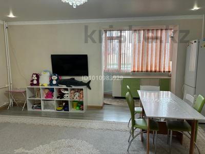 2-комнатная квартира · 72.9 м² · 1/6 этаж, Майкудук, Голубые пруды 5/4 — Возле поликлиники за 23 млн 〒 в Караганде, Алихана Бокейханова р-н