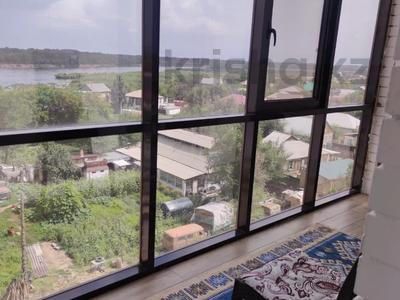 4-комнатная квартира · 120 м² · 4/10 этаж, 15 микрорайон за 65 млн 〒 в Семее