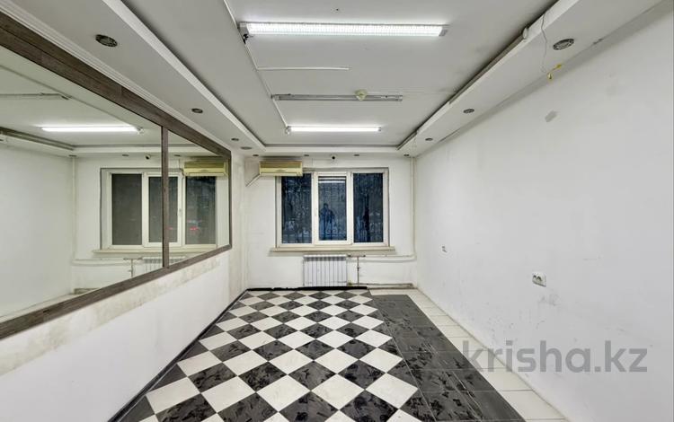 Свободное назначение, офисы, магазины и бутики, склады, салоны красоты, бани, гостиницы и зоны отдыха, фитнес и спорт, медцентры и аптеки, образование, развлечения, конференц-залы, кабинеты и рабочие места, студии · 100 м² за 750 000 〒 в Алматы, Алмалинский р-н — фото 2