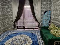 1-комнатная квартира, 48 м², 2/2 этаж посуточно, Керуен — Батырбекова за 13 000 〒 в Туркестане