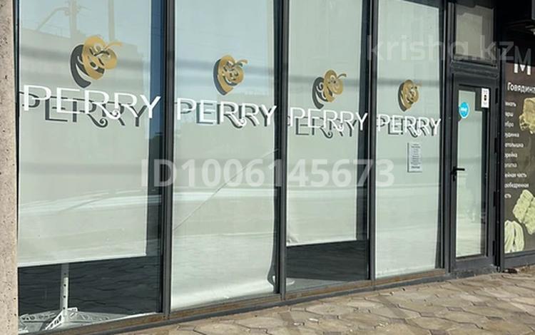 Магазины и бутики · 6 м² за 200 000 〒 в Атырау, мкр Центральный — фото 2