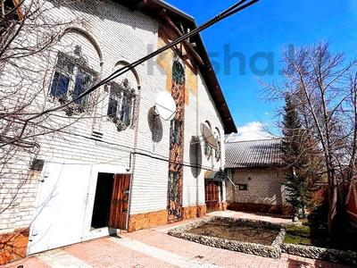Отдельный дом · 6 комнат · 656 м² · 16 сот., Есенина — Поселок им Куленова. за 102.8 млн 〒 в Усть-Каменогорске, Ульбинский