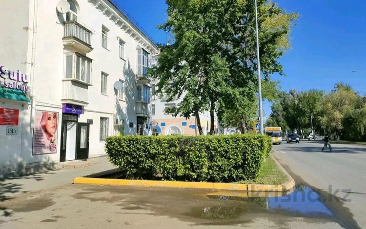 Свободное назначение, офисы, магазины и бутики, общепит, салоны красоты, медцентры и аптеки, образование, развлечения · 60 м² за 36 млн ₸ в Уральске — фото 31