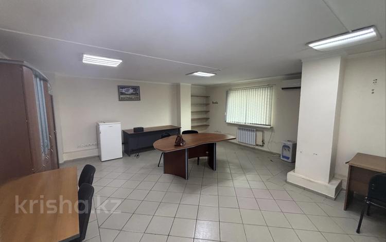 Свободное назначение, офисы · 60 м² за 360 000 ₸ в Астане, Есильский р-н — фото 2