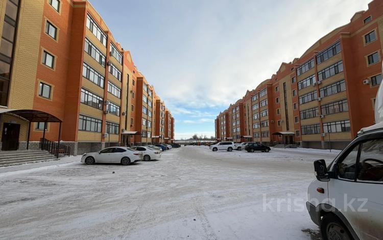 4-комнатная квартира · 155 м² · 5/6 этаж, мкр. Алтын орда 23д — ВОЗЛЕ 80 ШКОЛЫ за 42 млн 〒 в Актобе — фото 9