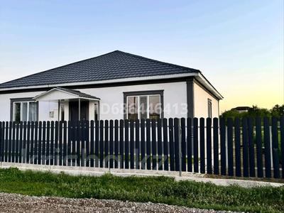 Дача · 4 комнаты · 195 м² · 12 сот., Кумжол 40 за 37 млн 〒 в Актобе, жилой массив Акжар-2