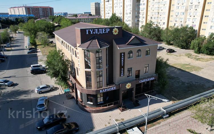 Еркін · 1350 м², бағасы: 385 млн ₸ в Атырау, мкр Авангард-2 — фото 38