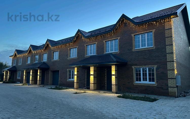 4-бөлмелі пәтер · 152.9 м² · 1/2 қабат, Самал 174, бағасы: 47 млн ₸ в Уральске — фото 2