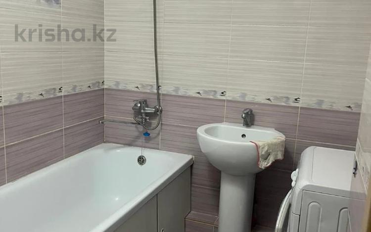 2-комнатная квартира · 52 м² · 4/5 этаж, мкр Айнабулак-3 115 за 220 000 ₸ в Алматы, Жетысуский р-н — фото 2