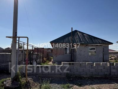 Отдельный дом · 3 комнаты · 105 м² · 10 сот., 5 — 5 улица центр за 35 млн ₸ в Нурлы