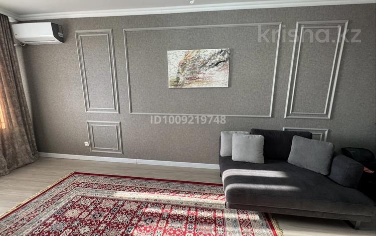 3-комнатная квартира · 84.2 м² · 2/10 этаж, мкр Болашак, Бокенбай батыра за 32 млн 〒 в Актобе — фото 2