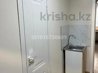 1-бөлмелі пәтер · 26 м² · 1/2 қабат, Есенова 81, бағасы: 180 000 ₸ в Алматы, Жетысуский р-н
