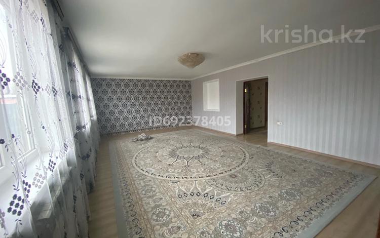 3-комнатный дом помесячно, 150 м², мкр Сары Арка