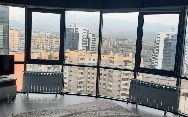 3-комнатная квартира, 90 м², 13/20 этаж помесячно, Снегина 21/1 — Мендикулова