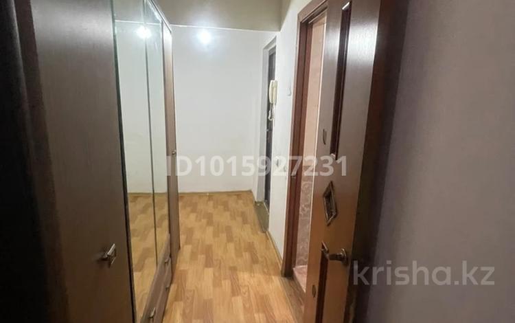 1-комнатная квартира · 46 м² · 2/5 этаж, мкр Аксай-3А 41 — Толеби Яссауи за 220 000 ₸ в Алматы, Ауэзовский р-н — фото 2
