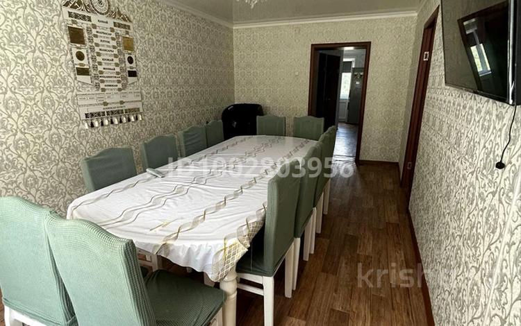 3-комнатная квартира · 61 м² · 2/5 этаж, 3 микрорайон — Хороший ТОРГ СРОЧНО за 13 млн ₸ в Абай — фото 2