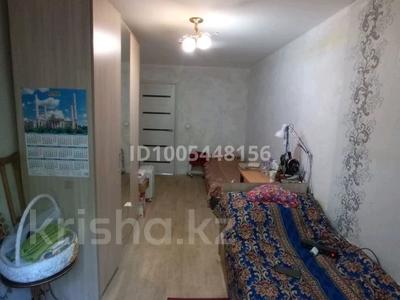 2-комнатная квартира · 44 м² · 1/5 этаж, Майкудук, Майкудук, 14й микрорайон 44 — Школа 65 за 9.4 млн 〒 в Караганде, Алихана Бокейханова р-н