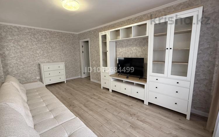 2-комнатная квартира · 70 м² · 21/25 этаж, Микрорайон Байкена Ашимова 26 — Концертная площадь, Глобал, прокуратура за 17 000 ₸ в Караганде, Казыбек би р-н — фото 2