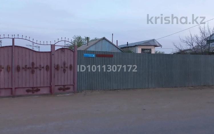Отдельный дом · 4 комнаты · 130 м² · , Тюра-там 49 — Алтынсарин 49 за 6 млн ₸ в Байконуре — фото 2