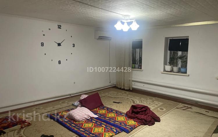 Отдельный дом · 3 комнаты · 121 м² · 6 сот., Отепкали Исатаева 30 — Церковь, Проспект Тайманова, Проспект Султан Бейбарыса за 20 млн 〒 в Атырау — фото 2