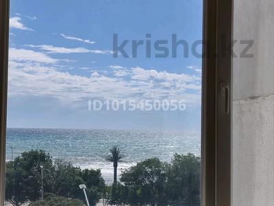 1-бөлмелі пәтер · 38 м² · 4/5 қабат, 15-ш/а. 9, бағасы: 12 000 ₸ в Актау, 15-й мкр