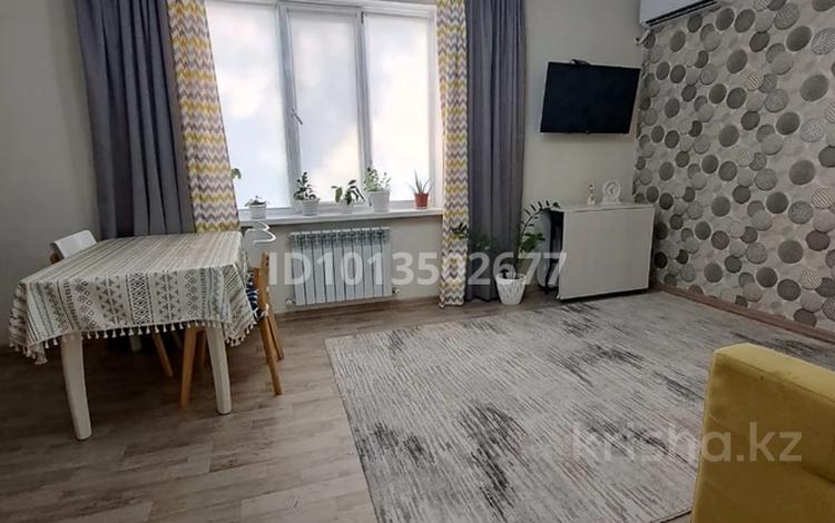 2-бөлмелі пәтер · 42.5 м² · 2/3 қабат, Мкр. Гульдер, бағасы: 19 млн ₸ в  — фото 2