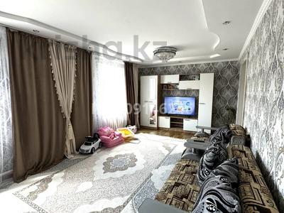Отдельный дом · 4 комнаты · 125.8 м² · 10 сот., 3 переулок Акжол 10 за 36 млн ₸ в Семее