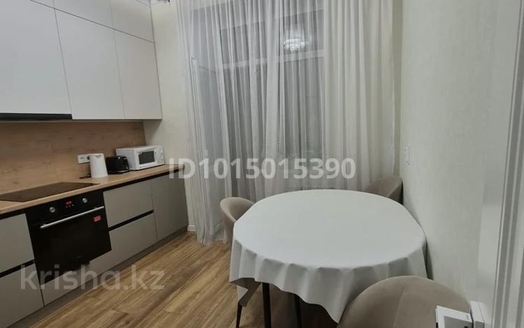 2-бөлмелі пәтер · 64 м² · 8/9 қабат, Толе би 25А, бағасы: 350 000 ₸ в Астане, Нура р-н — фото 2