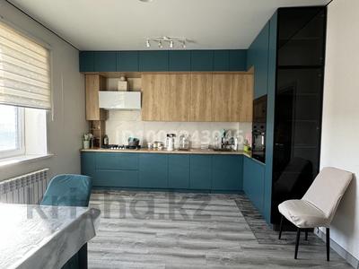 4-бөлмелі пәтер · 162 м² · 3/3 қабат, Юго-восток мичуринское 15, бағасы: 44 млн ₸ в Уральске