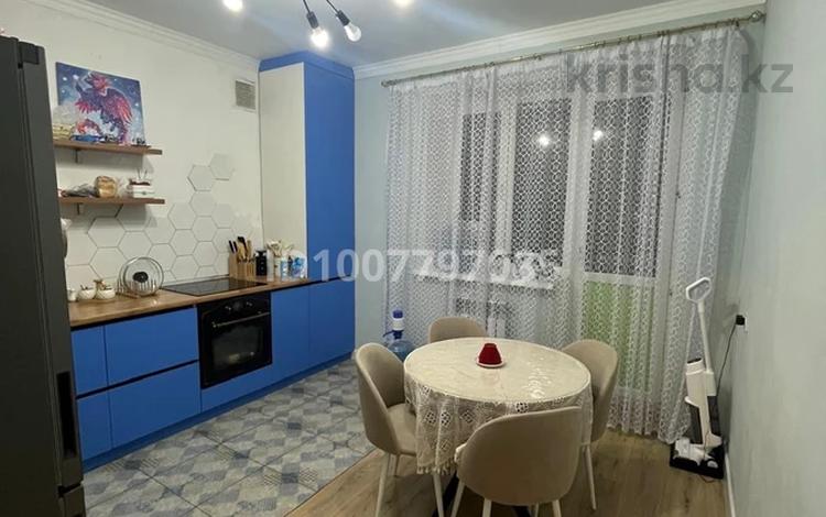 1-комнатная квартира · 49 м² · 9/9 этаж, мкр Нурсая, Т. Жумагалиева 10 за 23 млн 〒 в Атырау — фото 7