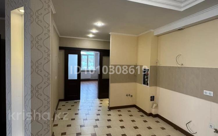 4-комнатная квартира · 133 м² · 9/16 этаж, мкр Самал-1 9/2 — Назарбаева Жолдасбекова за 700 000 〒 в Алматы, Медеуский р-н — фото 2