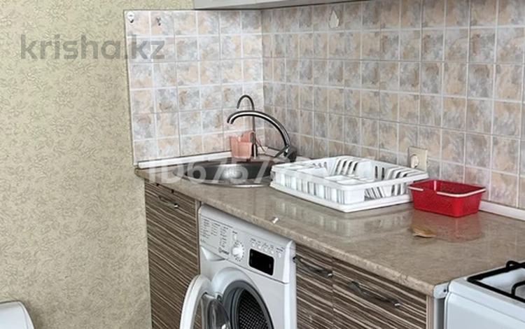 1-комнатная квартира · 56 м² · 2/9 этаж, мкр Аксай-4 122 за 230 000 ₸ в Алматы, Ауэзовский р-н — фото 9