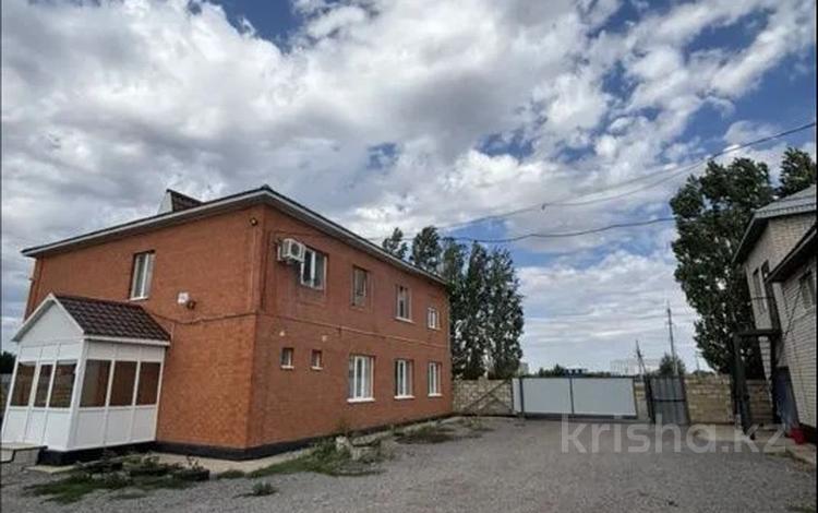 Свободное назначение, офисы, склады · 770 м² за 190 млн ₸ в Актобе, жилой массив Жанаконыс-2 — фото 3