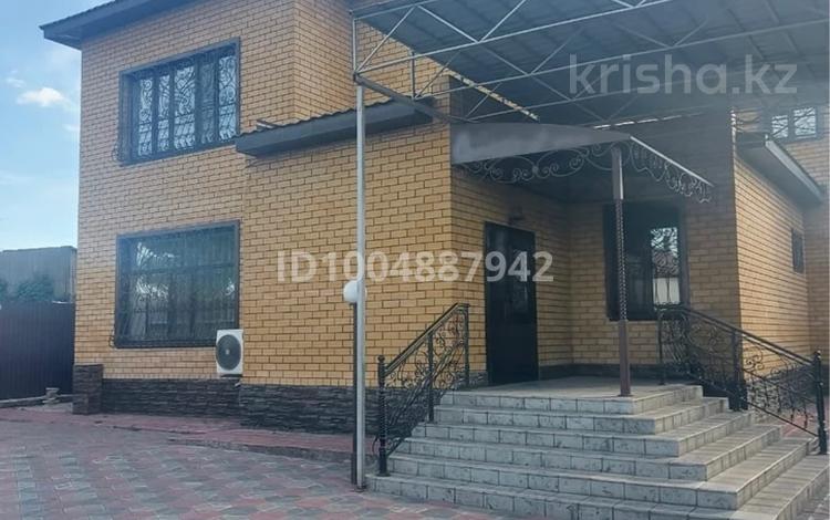 Дом · 3 комнаты · 212 м², Янушкеевича 63 — Возле магазина «Ком-пос» за 100 000 ₸ в Семее — фото 2