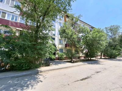 Продажа квартир в Атырауской обл.: 3-комнатная квартира · 64 м² · 5/5 этаж, авангард 53 за 14 млн 〒 3-комнатная квартира · 64 м² · 5/5 этаж, авангард 53 за 14 млн 〒 в Атырау, мкр Авангард-3